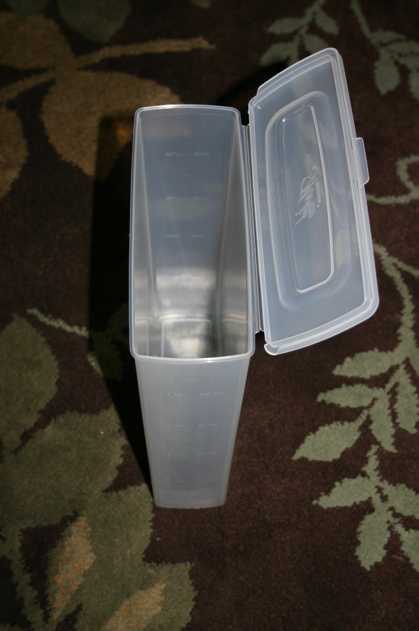 MR. LID (FOOD STORAGE CONTAINERS W/ ATTACHED LIDS) REVIEW