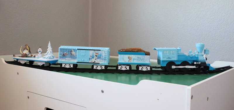 lionel frozen train