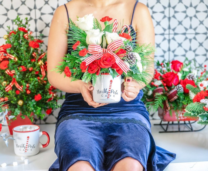 Teleflora Brings The Magic Of The Holidays To You With Flowers