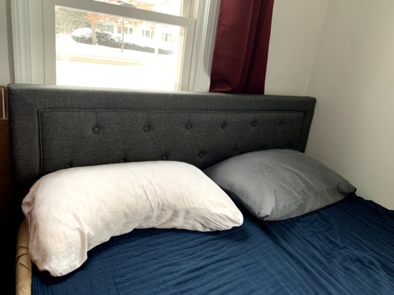 Yaheetech Upholstered Bed Frame Review