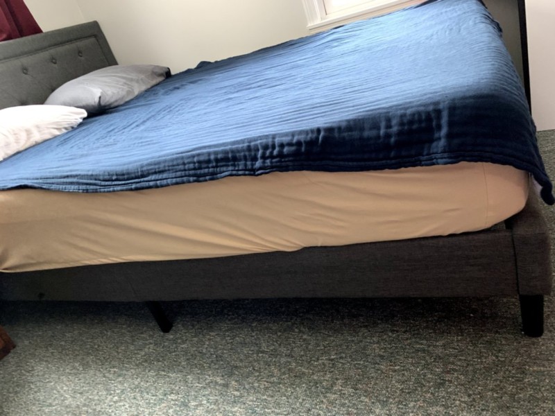 Yaheetech Upholstered Bed Frame Review