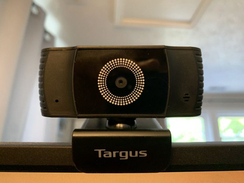HD & Review Auto-Focus Accessories and Giveaway Plus Reviews Webcam | Targus with Emily