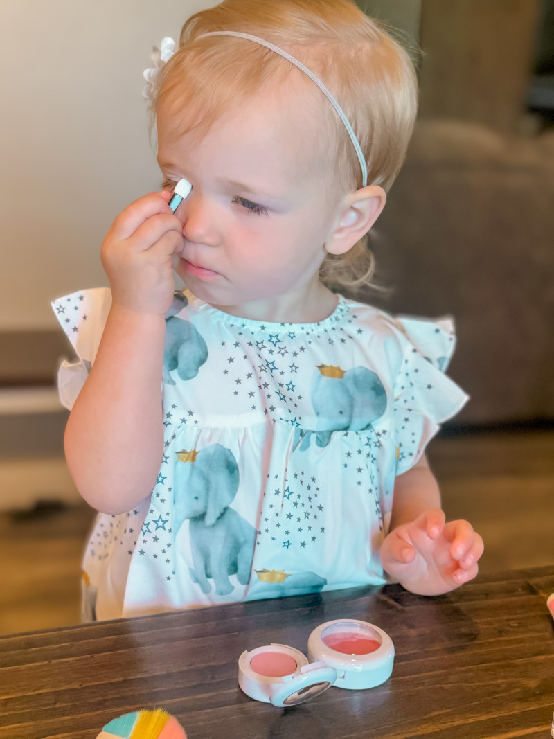 Klee Naturals Review: Best Non-Toxic, Kid-Friendly Makeup..