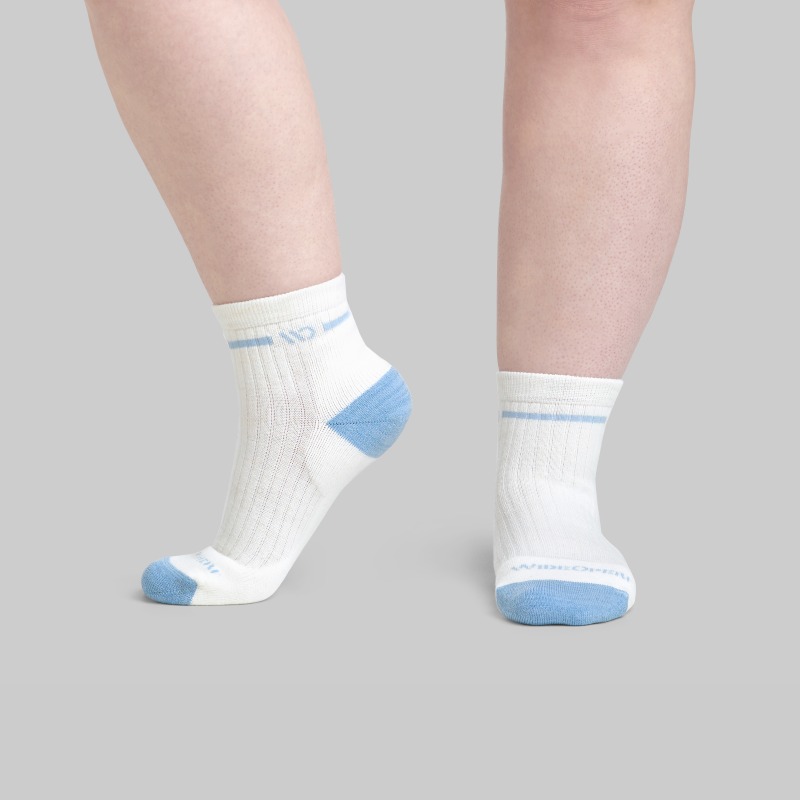 Wide open socks