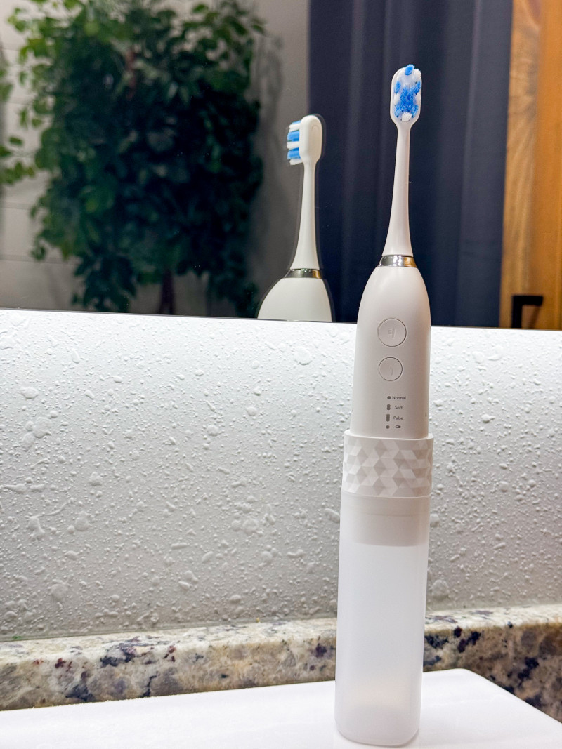 Marchpower 2-in-1 Toothbrush and Waterflosser Review, Discount Code, + Giveaway.