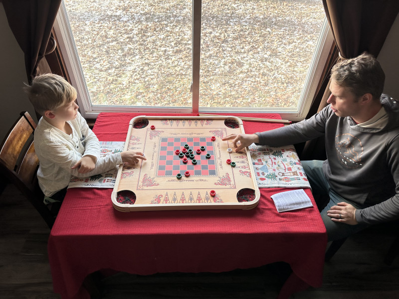 carrom board game