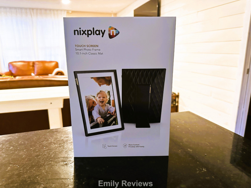 10.1" Nixplay Digital Photo Frame, Valentine's Day Gift, Wedding Gift, Birthday Gift, Grandparents Gift, Home Decor