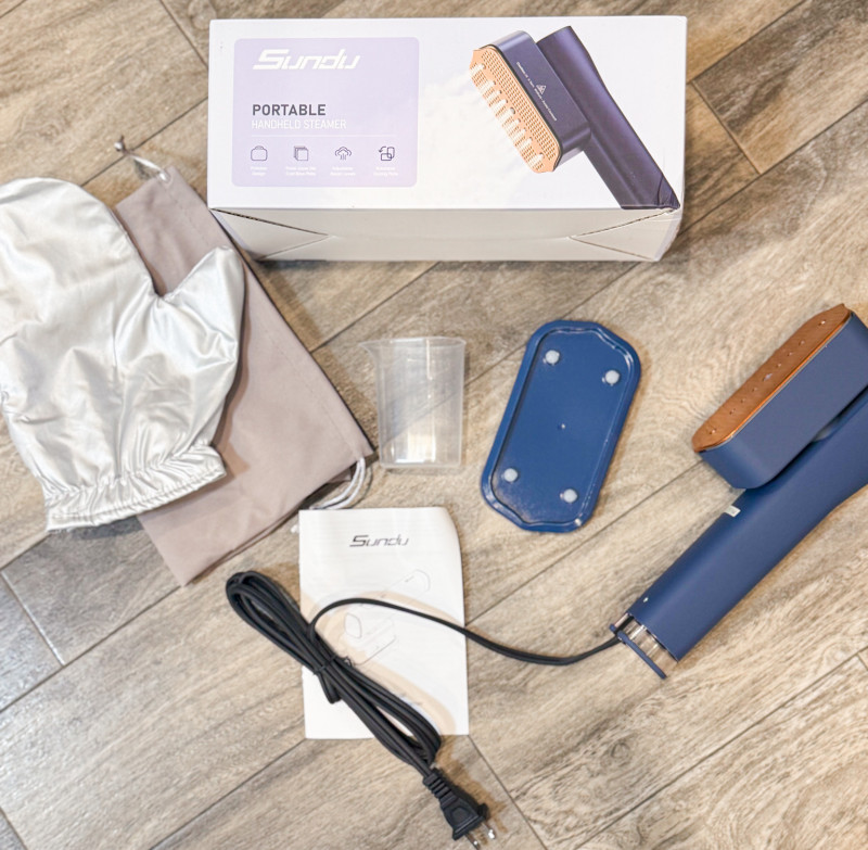 Sundu Portable Travel Steamer ＆ Iron Review + Giveaway.