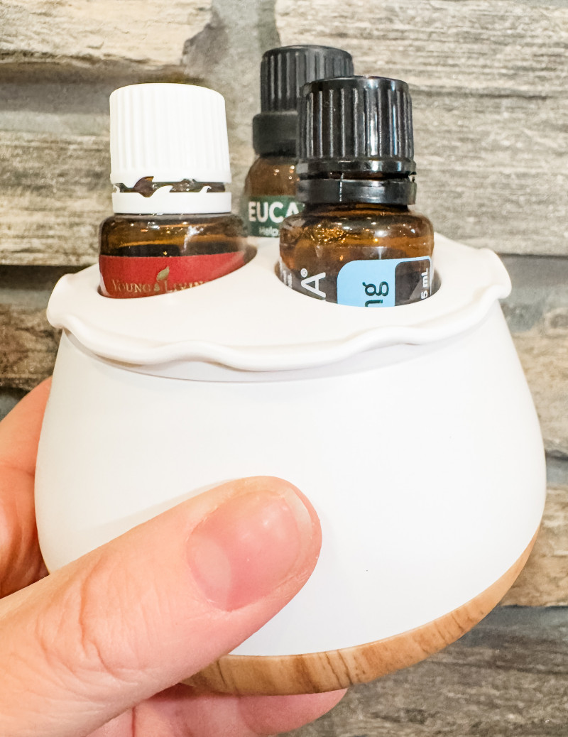 OilNest - Essential Oils Bottle Holder Review & Giveaway.